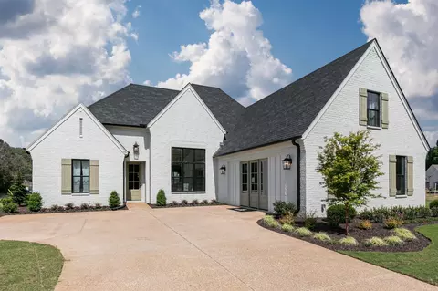 55 Valleyview Ln, Oakland, TN 38060