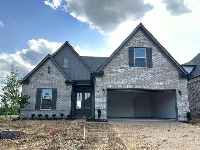 44 St Andrews Dr, Oakland, TN 38060