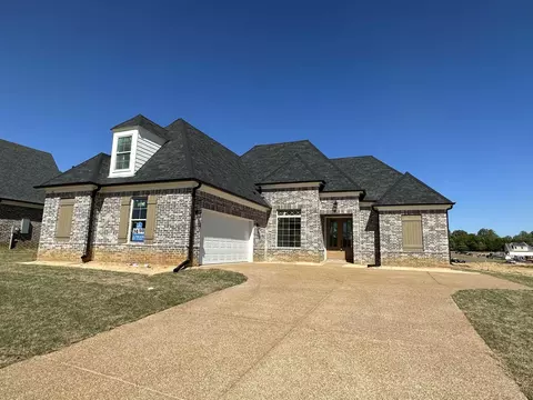 90 Tommie Valley Dr, Oakland, TN 38060