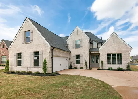 699 Woodland Fox Ln, Cordova, TN 38018