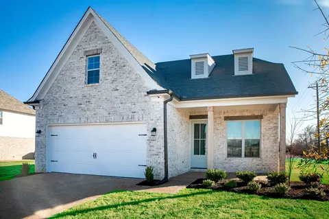 10 Chickasaw Trace Dr, Oakland, TN 38060