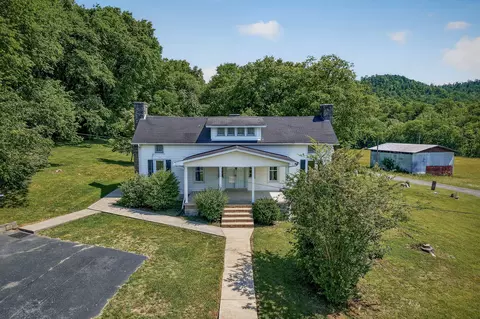 914 Wartrace Hwy, Pleasant Shade, TN 37145