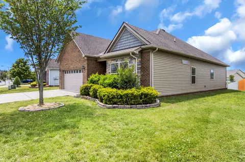 Exterior - 3139 Mapleside Ln, Murfreesboro, TN 37128 photo 5 of 7