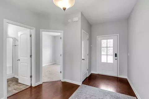 Entry Way - 3139 Mapleside Ln, Murfreesboro, TN 37128 photo 3 of 5
