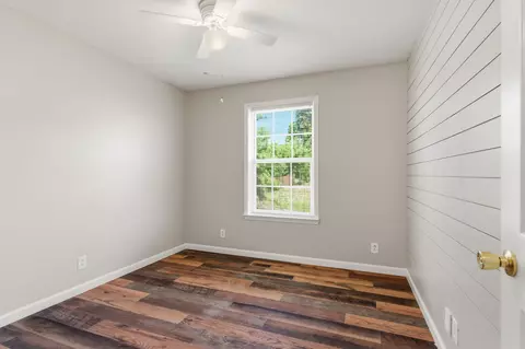 Bedroom - 1150 17th Ave E, Springfield, TN 37172 photo 4 of 5
