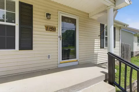 Exterior - 1150 17th Ave E, Springfield, TN 37172 photo 4 of 8