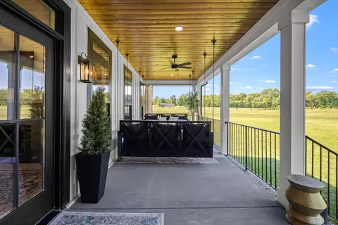 Exterior - 796 Deberry Rd, Morrison, TN 37357 photo 5 of 8