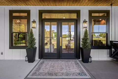 Entry Way - 796 Deberry Rd, Morrison, TN 37357 photo 2 of 2