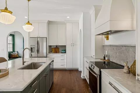 Kitchen - 304 Bridge Ave, Murfreesboro, TN 37129 photo 6 of 6