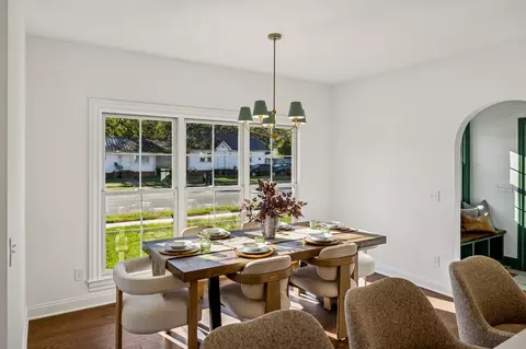 Dining - 304 Bridge Ave, Murfreesboro, TN 37129 photo 1 of 1