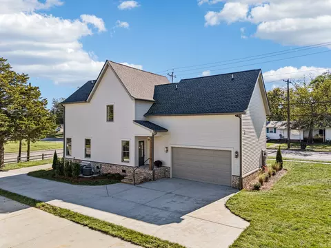 Exterior - 304 Bridge Ave, Murfreesboro, TN 37129 photo 5 of 5