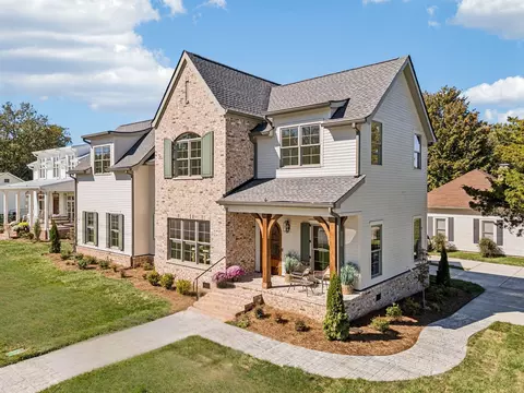 Exterior - 304 Bridge Ave, Murfreesboro, TN 37129 photo 3 of 5