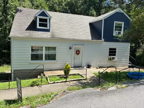 4 Battery Dr, Rossville, GA 30741