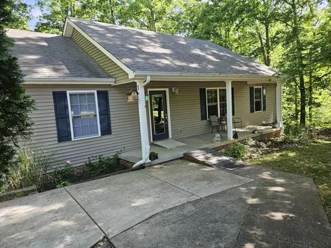 117 W Dell Rd, Dickson, TN 37055
