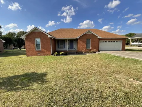 1725 Hollow Oak Dr, Lebanon, TN 37087