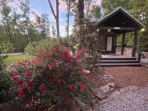 318 Waters Edge Way, Tracy City, TN 37387