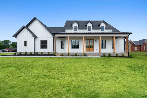2622 Deer Creek Ln, White House, TN 37188