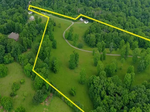 904 Weeping Willow Rd, Hendersonville, TN 37075