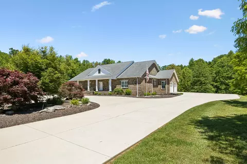 Exterior - 800 Grove Rd, Morrison, TN 37357 photo 5 of 9