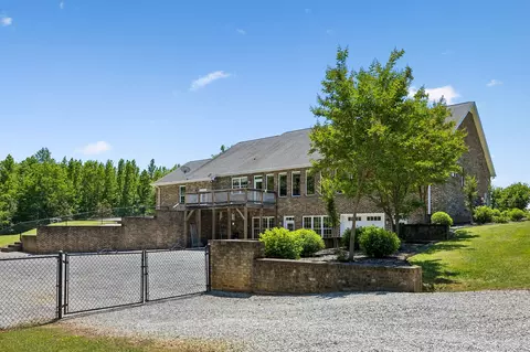 Exterior - 800 Grove Rd, Morrison, TN 37357 photo 9 of 9