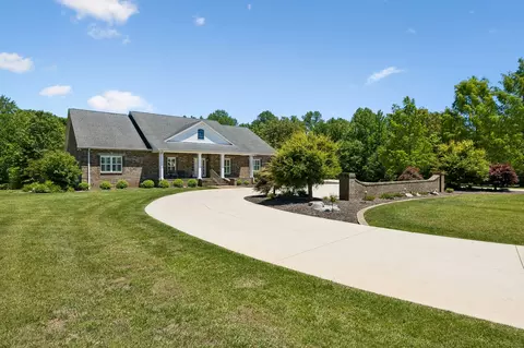 800 Grove Rd, Morrison, TN 37357