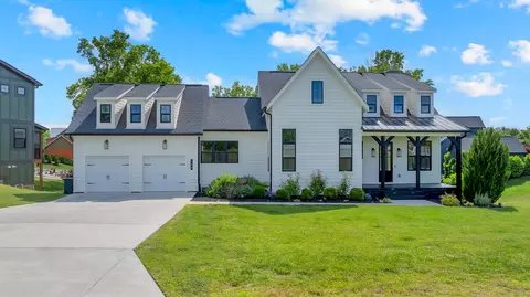 135 Fanning Bend Dr, Winchester, TN 37398
