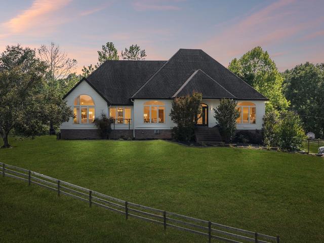 250 Home Place Rd, Dickson, TN 37055