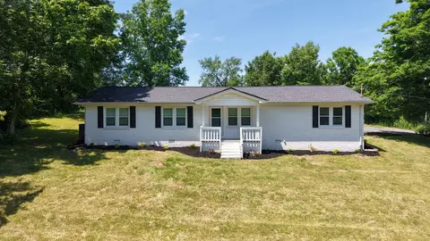 228 Howell Rd, Westmoreland, TN 37186