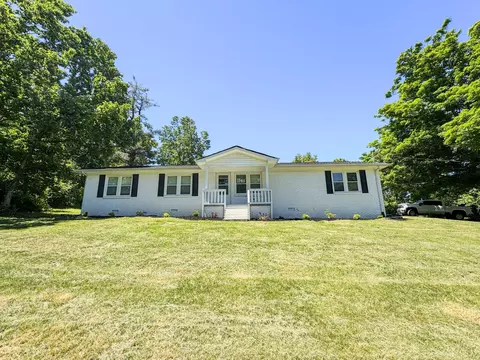 228 Howell Rd, Westmoreland, TN 37186