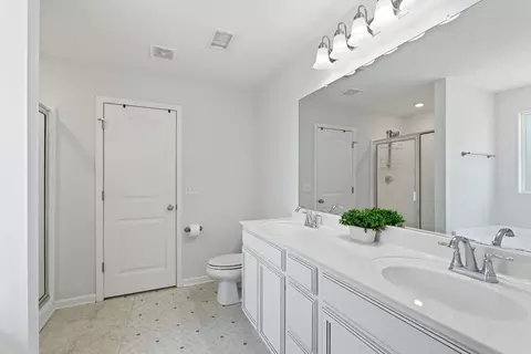 Bath - 3644 Perlino Dr, Murfreesboro, TN 37128 photo 3 of 5