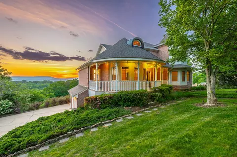 817 Harris Dr, Chattanooga, TN 37412