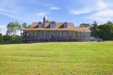 5975 Grasshopper Rd, Birchwood, TN 37308