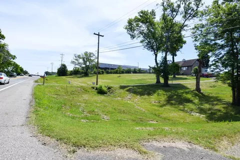 1933 Long Hollow Pike, Gallatin, TN 37066