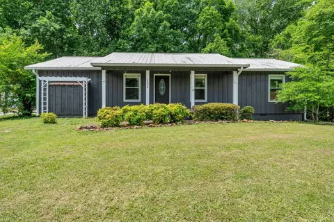 135 Briarwood Ct, Estill Springs, TN 37330