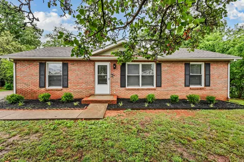 1480 Sunshine Dr, Clarksville, TN 37042