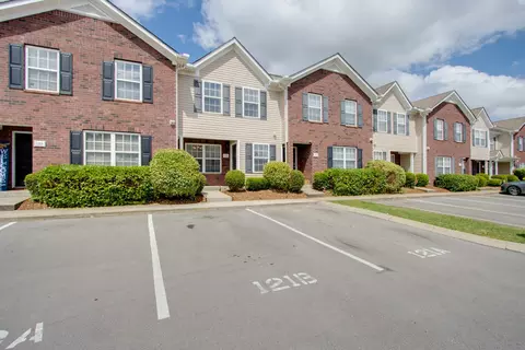 121 Oak Valley Cir, Smyrna, TN 37167