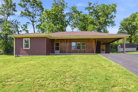 131 Greenwood Acres Dr, Columbia, TN 38401