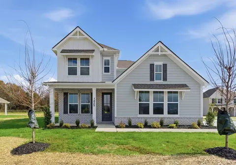1443 Charles Dr, Chapel Hill, TN 37034