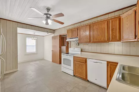 Kitchen - 232 Old Highway 99, Eagleville, TN 37060 photo 1 of 3
