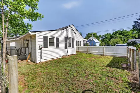Exterior - 232 Old Highway 99, Eagleville, TN 37060 photo 6 of 10