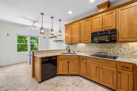Kitchen - 314 Ginger Dr, Dover, TN 37058 photo 5 of 6