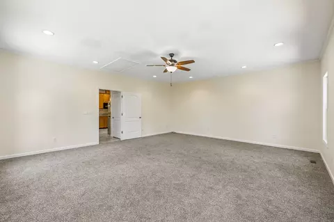 Living - 314 Ginger Dr, Dover, TN 37058 photo 9 of 9