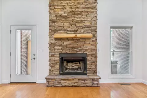 Living - 314 Ginger Dr, Dover, TN 37058 photo 6 of 9