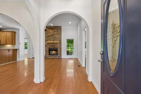 Entry Way - 314 Ginger Dr, Dover, TN 37058 photo 1 of 4