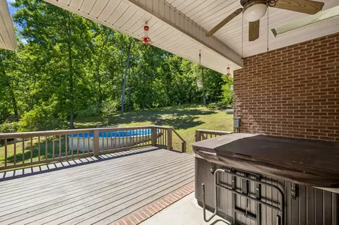 Exterior - 314 Ginger Dr, Dover, TN 37058 photo 4 of 20