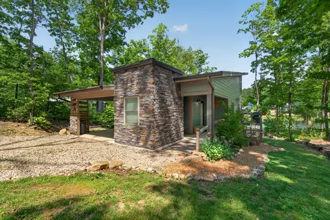 85 Hemlock Cv, Tracy City, TN 37387