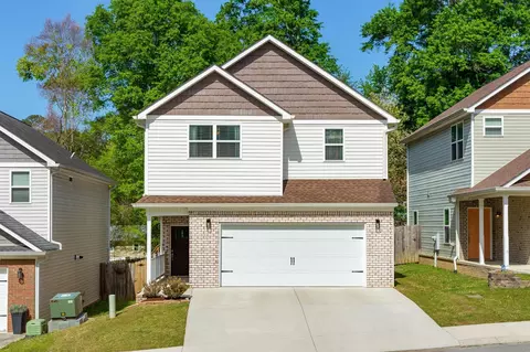 482 Candytuft Ln, Hixson, TN 37343