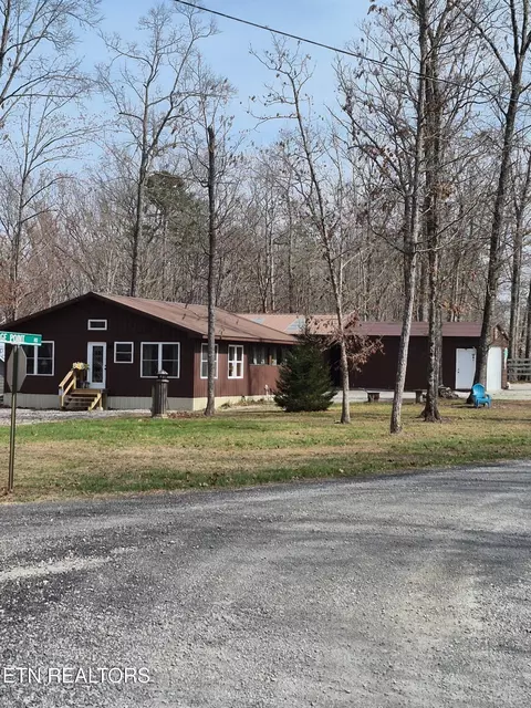 101 Ridgepoint Rd, Jamestown, TN 38556