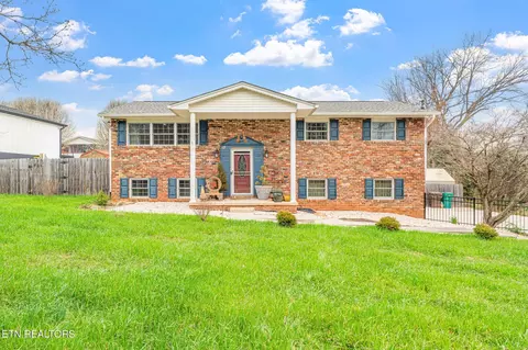 724 Hidden Valley Rd, Knoxville, TN 37923