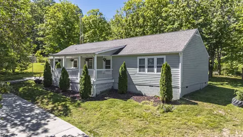 1010 Forestwood Rd, Ashland City, TN 37015